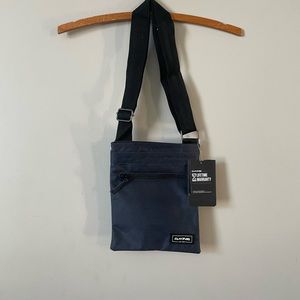 Dakine crossbody bag
